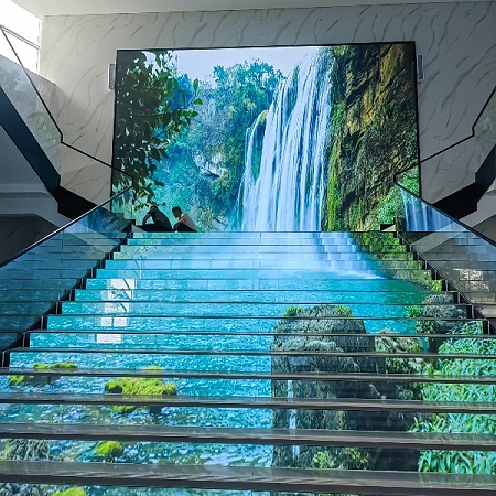 沉浸式视觉新体验｜智显立诺焦作产业园展厅台阶瀑布 LED 屏项目顺利竣工