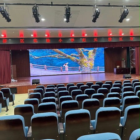 学校报告厅 LED 显示屏：重塑校园视听体验的核心力量